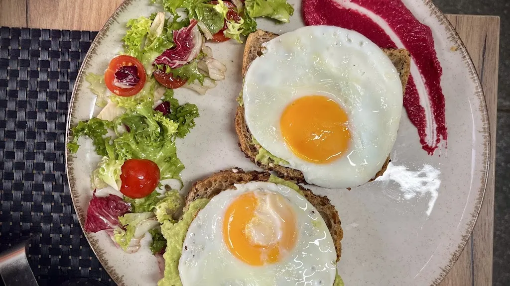 Paul Russell_KHAO MALLORCA_Santa Ponsa_review