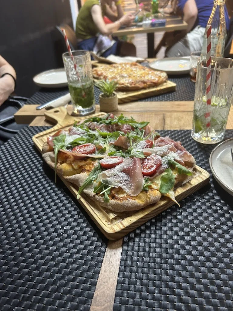 Yuliia Khomenko_KHAO MALLORCA_Santa Ponsa_review