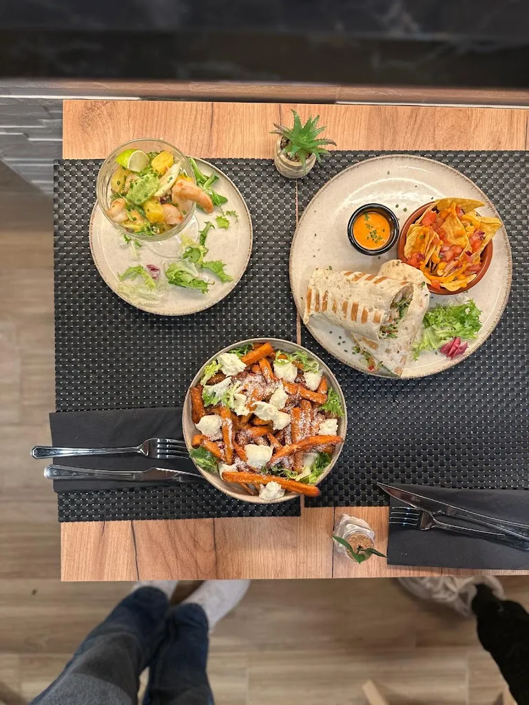 KHAO MALLORCA_Santa Ponsa_slider_image_3