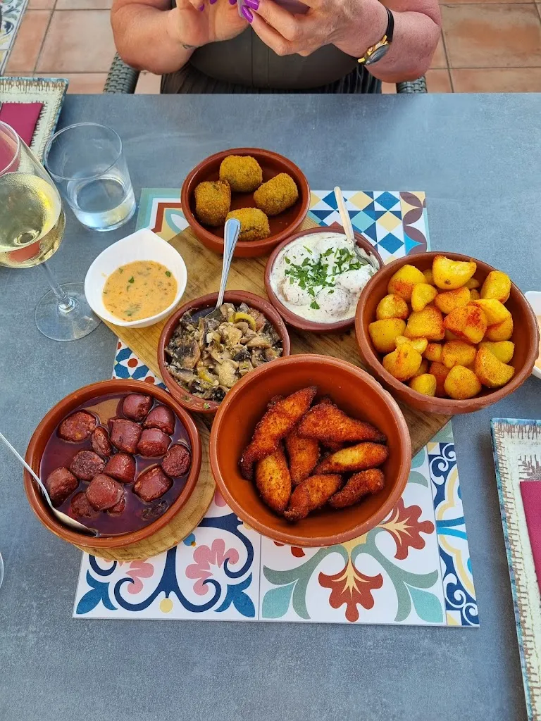 charley ruggles_Tapas y Más l Restaurant Santa Ponsa_Santa Ponsa_review