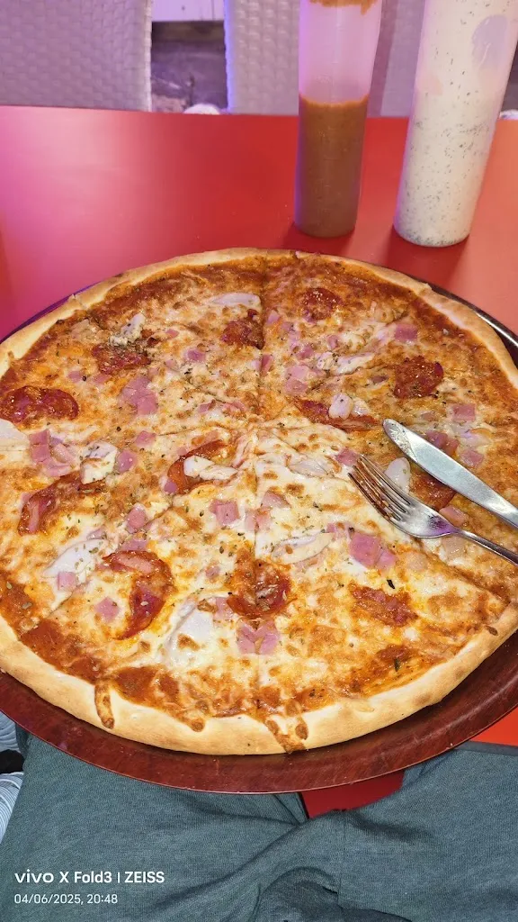 Henry Monaghan_Italian Fushion Restaurante Pizzeria_Santa Ponsa_review