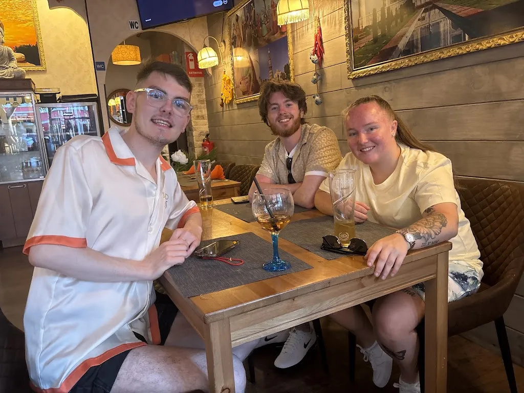 Darren May_Bombay Restaurant_Santa Ponsa_review