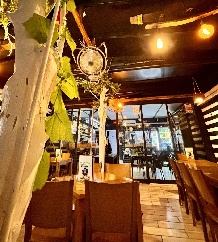 Bernice Bishop_Donde el Paisi Santa Ponsa_Santa Ponsa_review