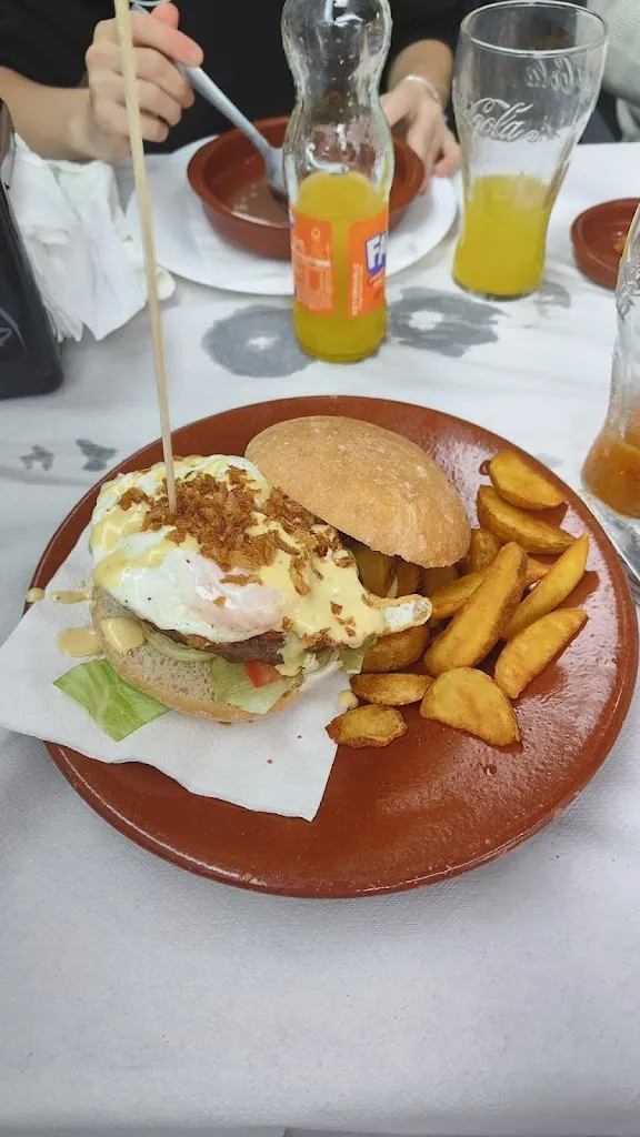 M. Sánchez_Bar La Música (ritmo y sabor)_Catral_review