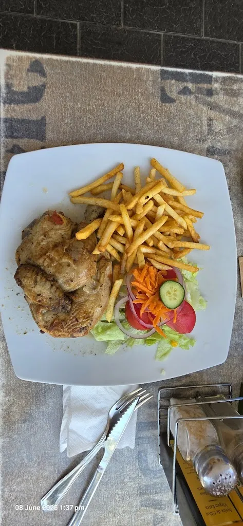 AJ Whiteley_Tony's_Santa Ponsa_review