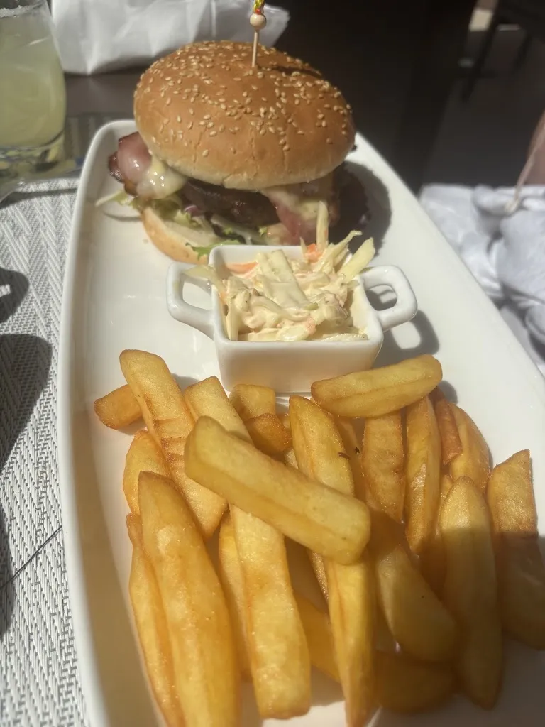 Ellie B_Harry’s Bistro_Santa Ponsa_Bewertung