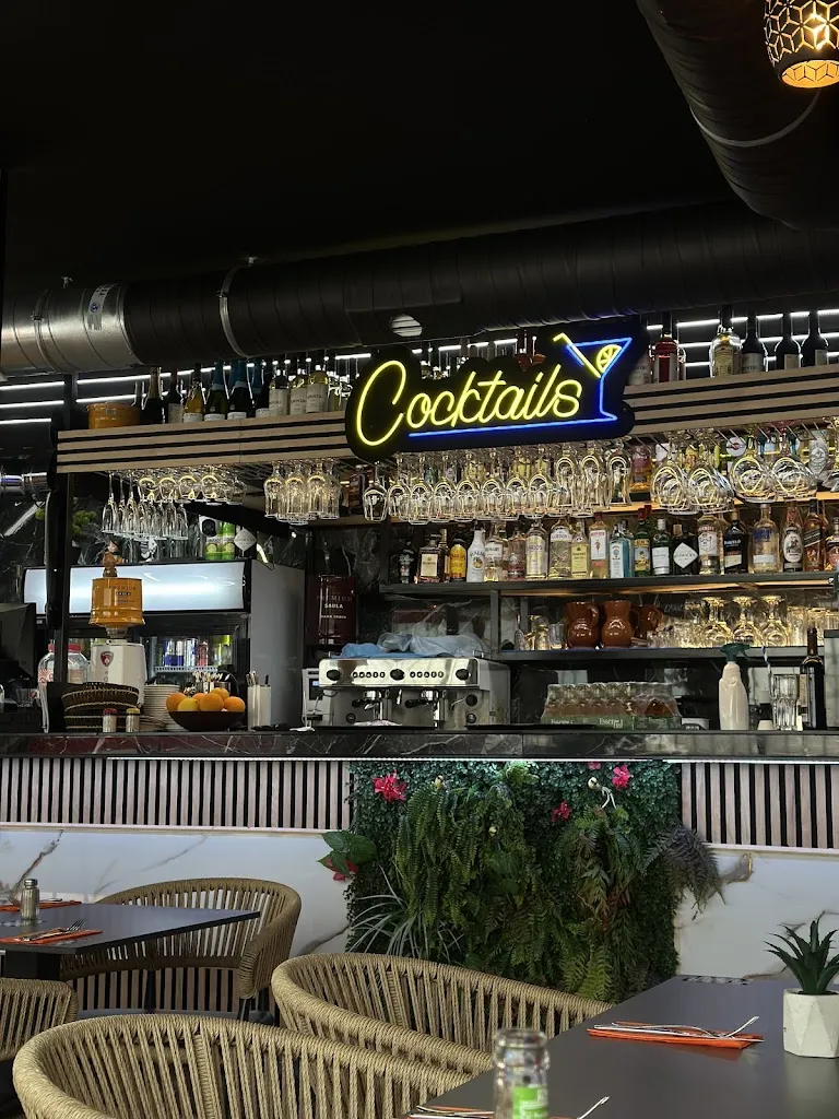 Ash_TAPAS & PIZZERÍA BEACH_Santa Ponsa_recensione