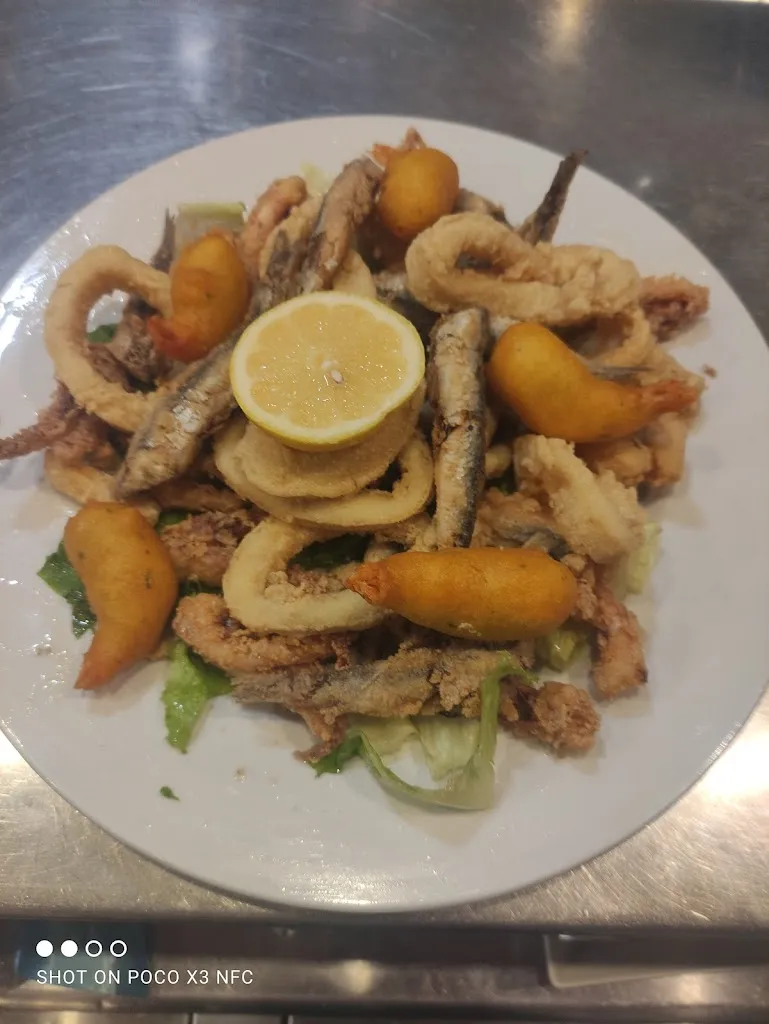 Hostal Restaurante La Noria restaurant in Arquillos