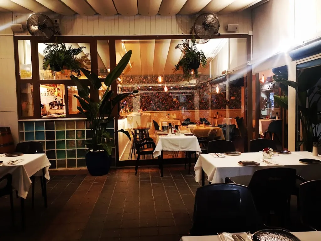 Café Plaza restaurant in Catral