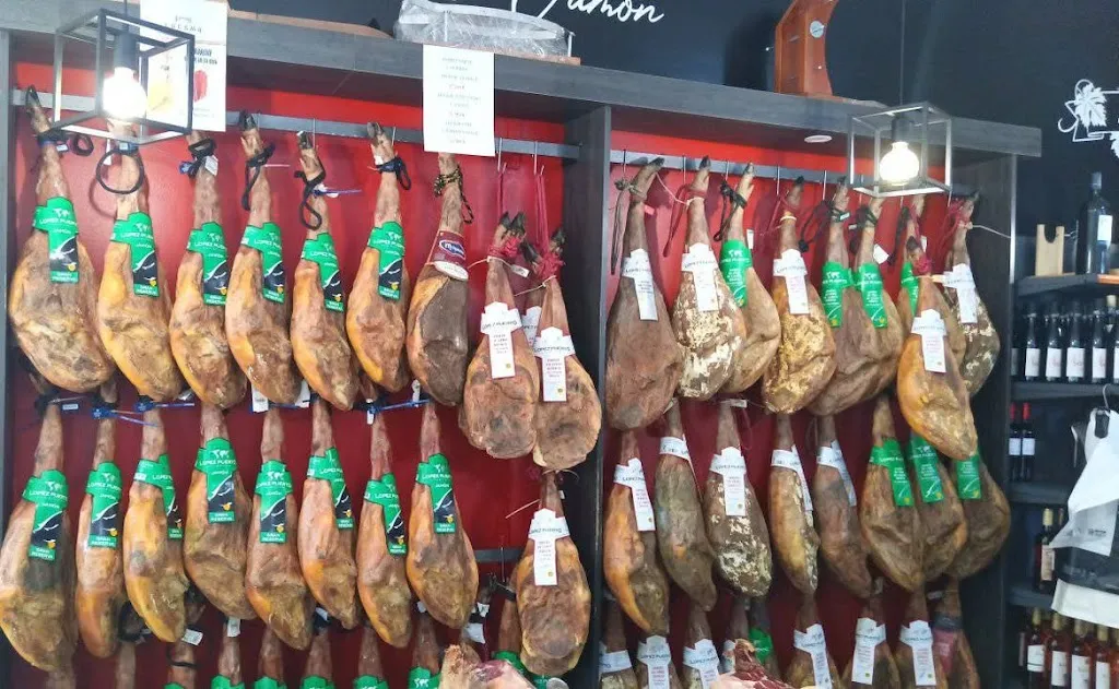 Jamones La Masía _Arroyo del Ojanco_slider_image_3