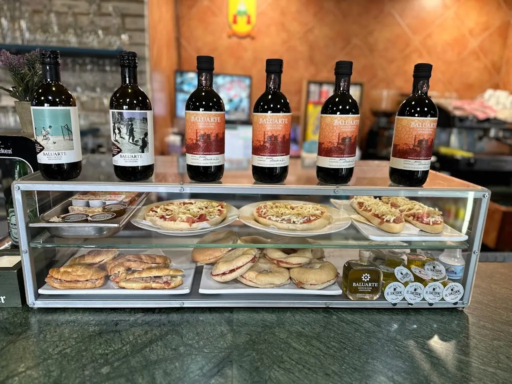 Agla restaurant in Baños de la Encina