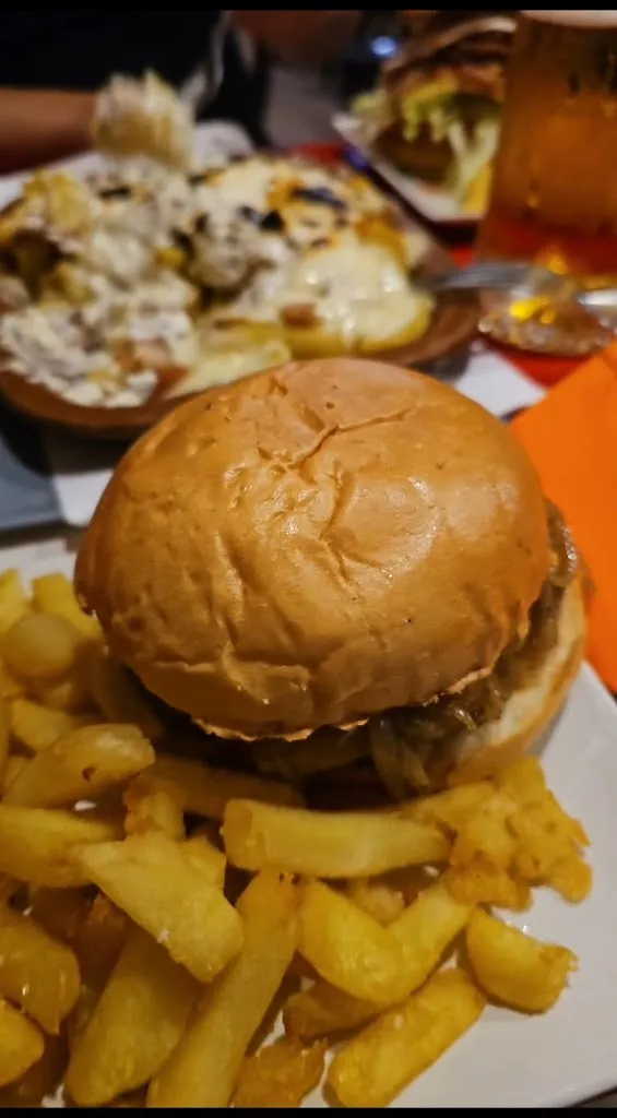 BONI BURGER_Catral_slider_image_2