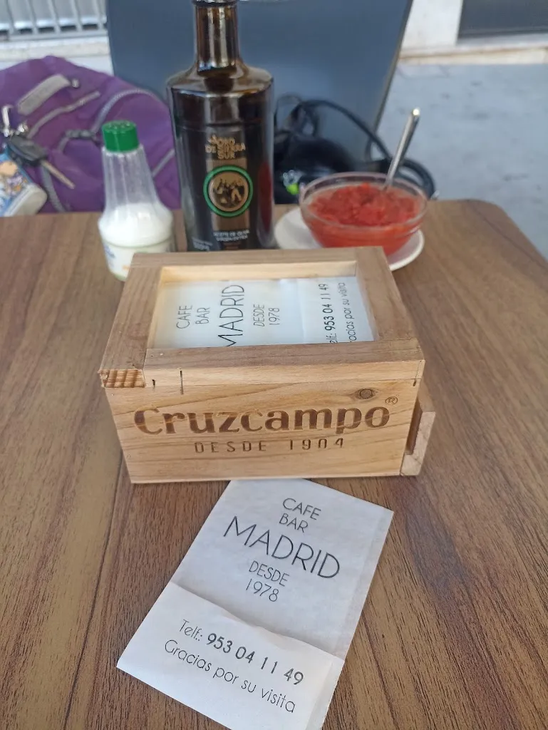 Susan Leighfield_Cafe Bar Madrid_Alcalá la Real_review