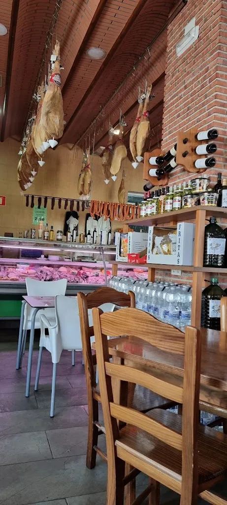 paul west_Museo del jamon_Alcalá la Real_review