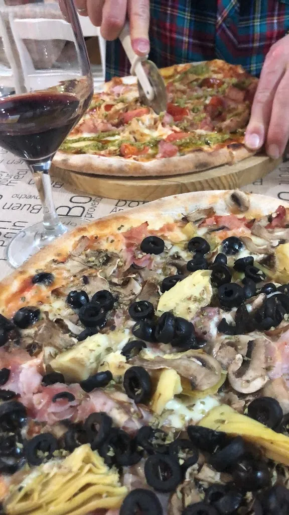 Leslie Fulton_Pizzería Paolo_Alcalá la Real_review