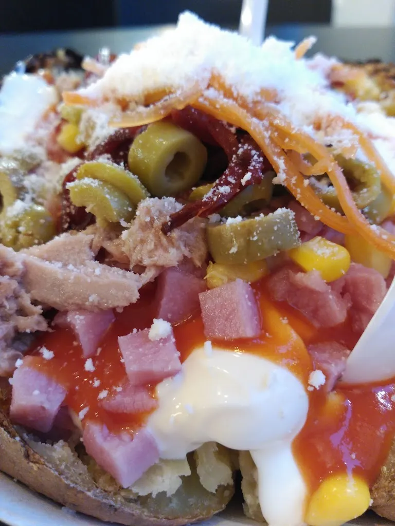 Kiriki pizzeria y pollos asados restaurant in Alcalá la Real