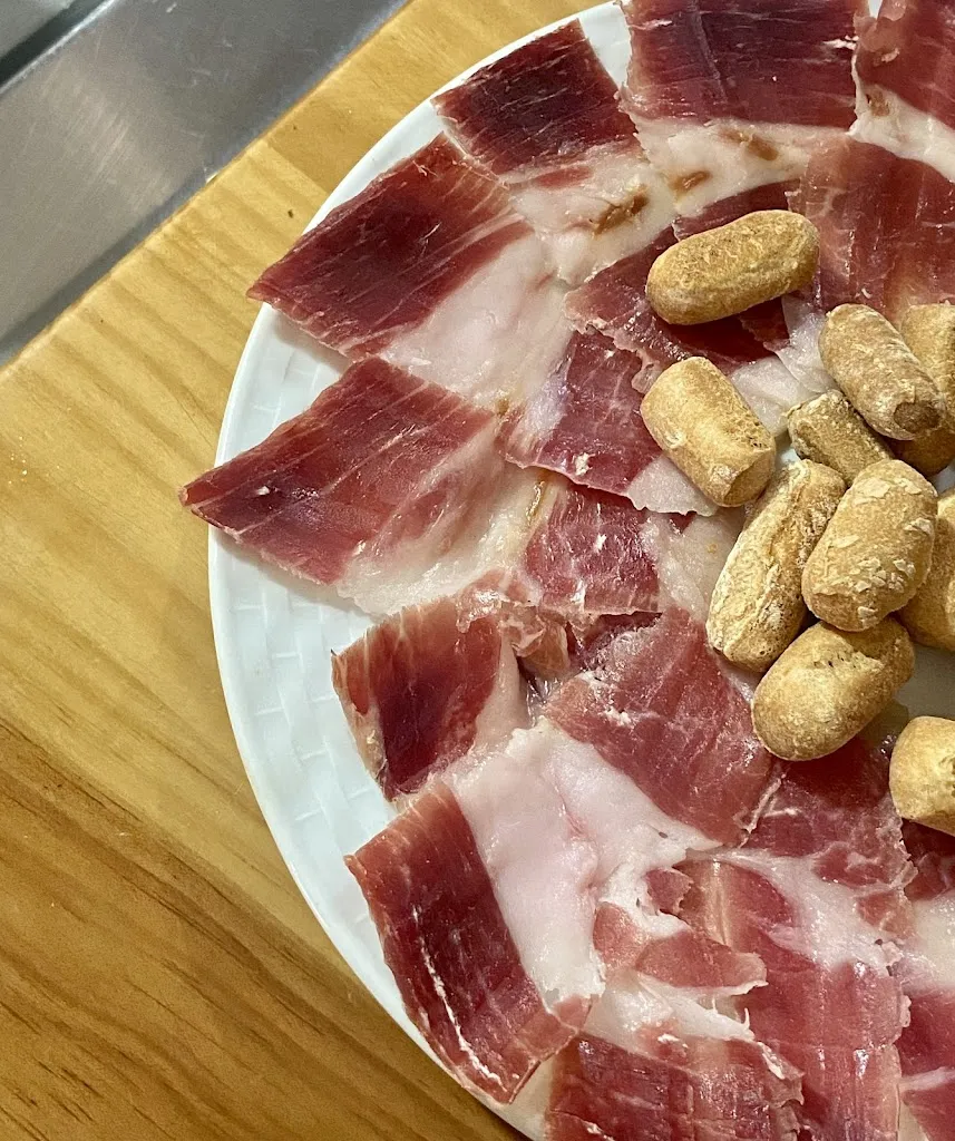 Bar Casa Seba_Bedmar y Garcíez_slider_image_3