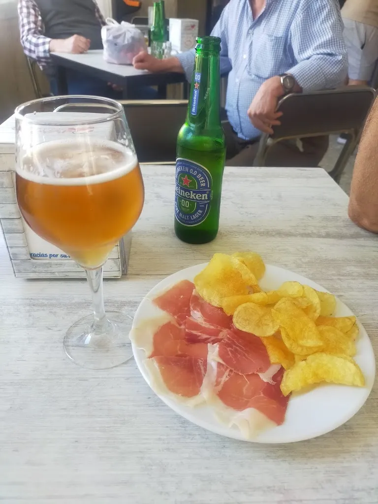 Menu_Café-Bar Reyes_Bedmar y Garcíez_image_3