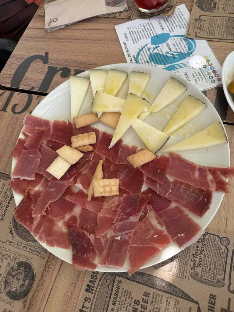 Menu_Terraza de Verano Piscina Municipal de Bedmar_Bedmar y Garcíez_image_3