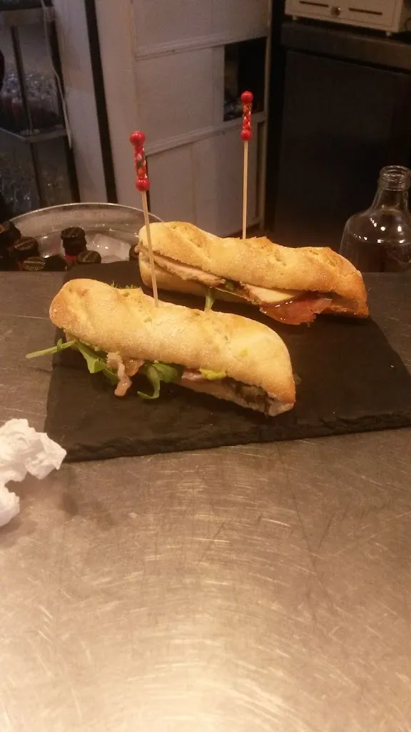 Federal lopez titos_El Estudiante_Baeza_review