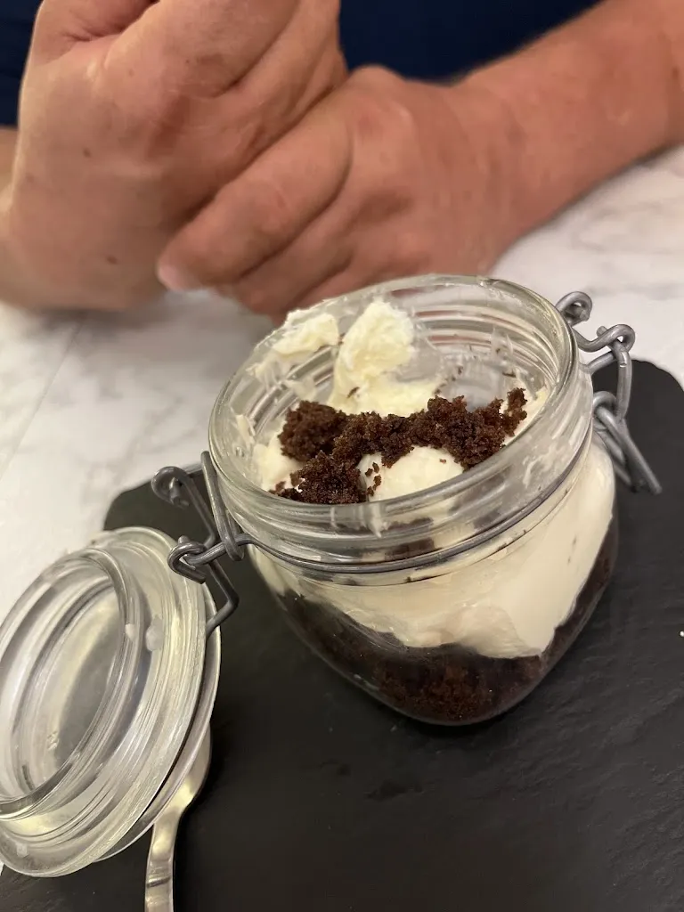 Maria Jose Contreras_El Estudiante_Baeza_review