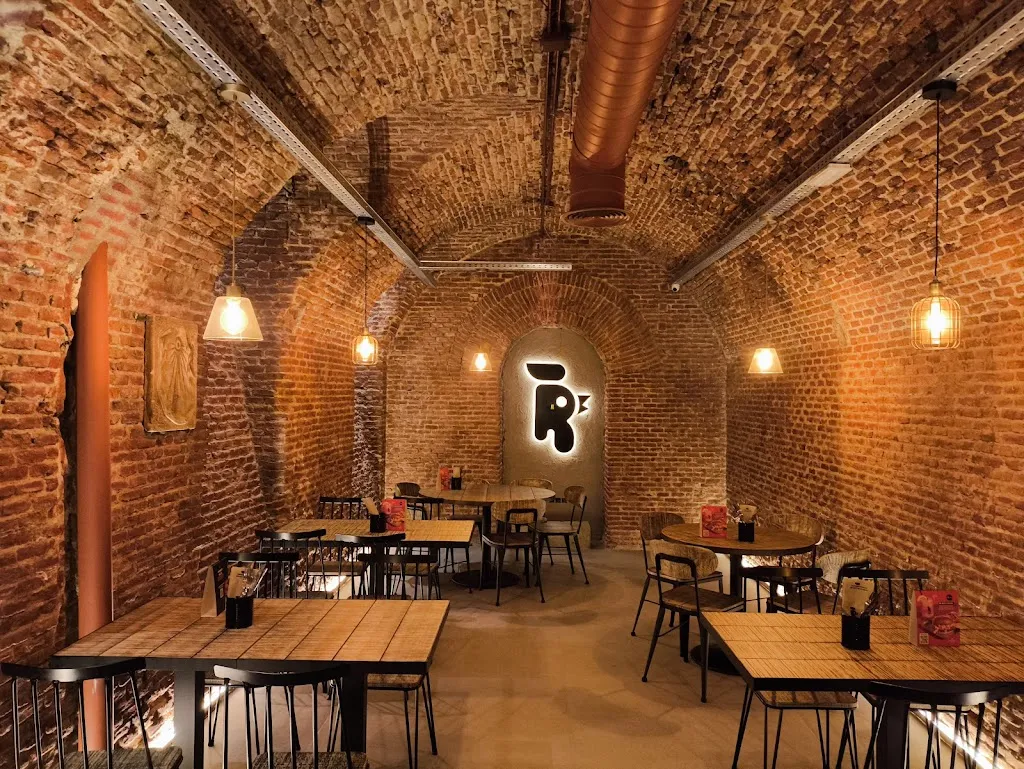 Roost Chicken La Latina restaurant in Bailén