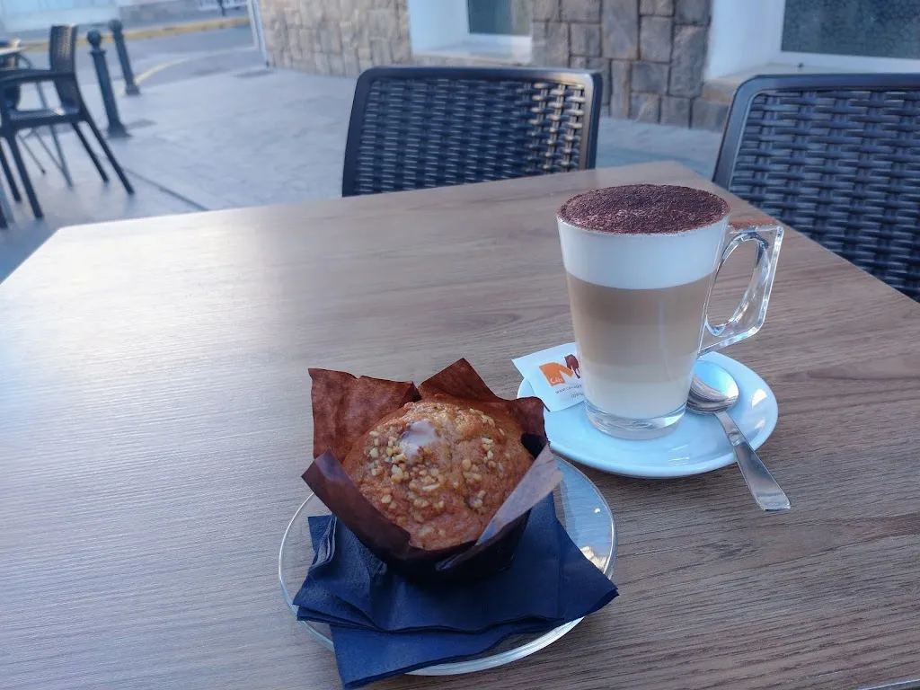 John Spannyard Indaworks_Cafetería Vapor Catral_Catral_recensione