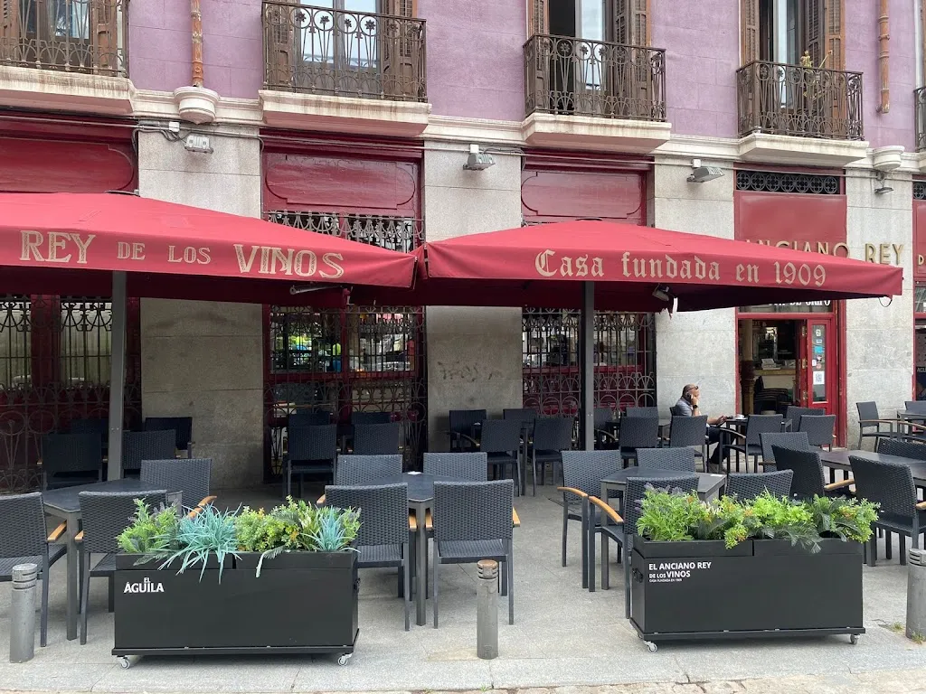 El Anciano Rey de los Vinos restaurant in Bailén