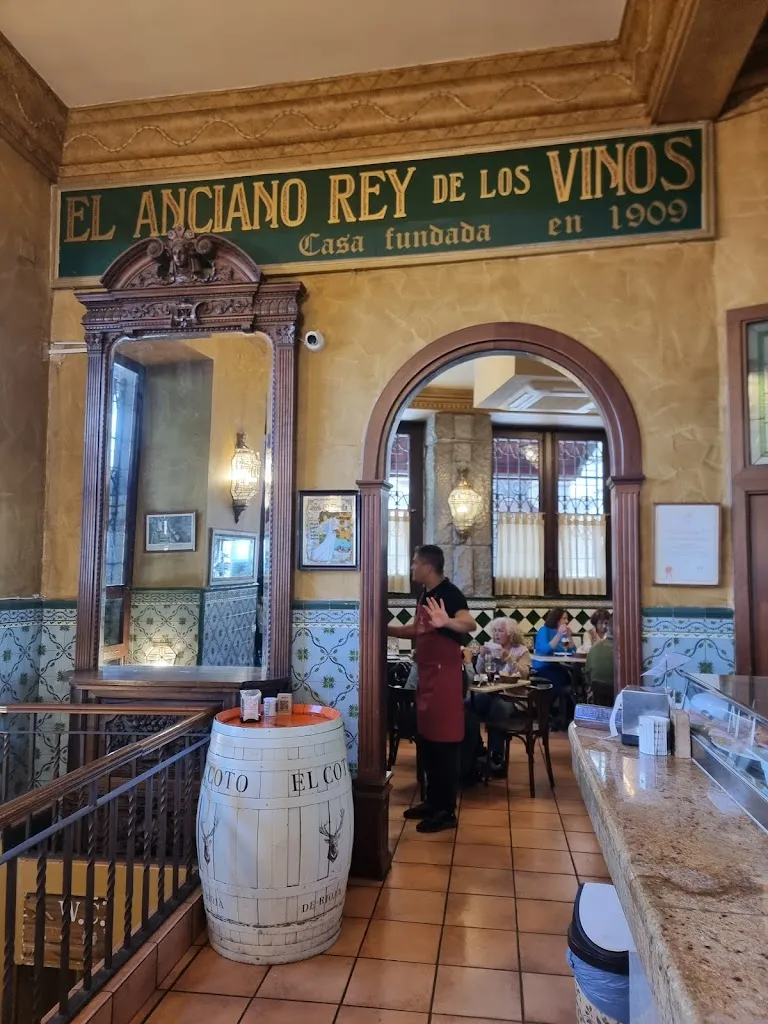 El Anciano Rey de los Vinos_Bailén_slider_image_3