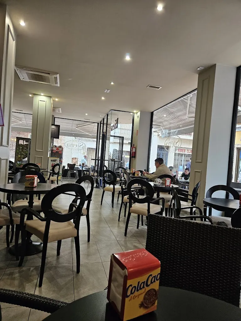 Baltasar Vila-Masana Portabella_Cafetería y desayunos Siena_Bailén_review