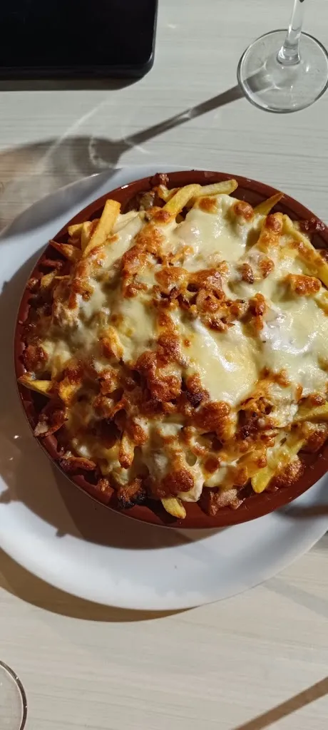 Isabel Cano Garcia_Mesón Siglo XXI_Bélmez de la Moraleda_review