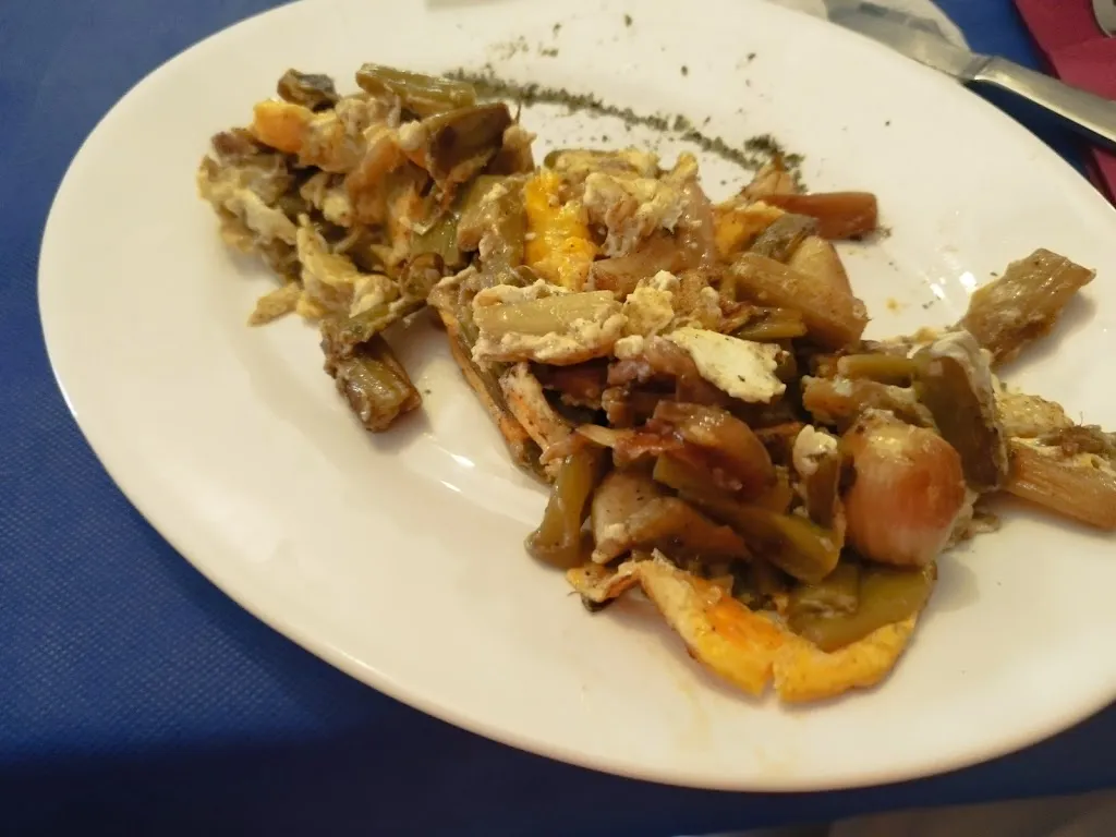 angel espinosa_Complejo El Salto_Bélmez de la Moraleda_review