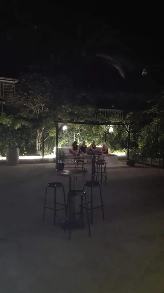 trinidad muñoz fernandez_Terraza chill out VALPARAÍSO_Beas de Segura_review