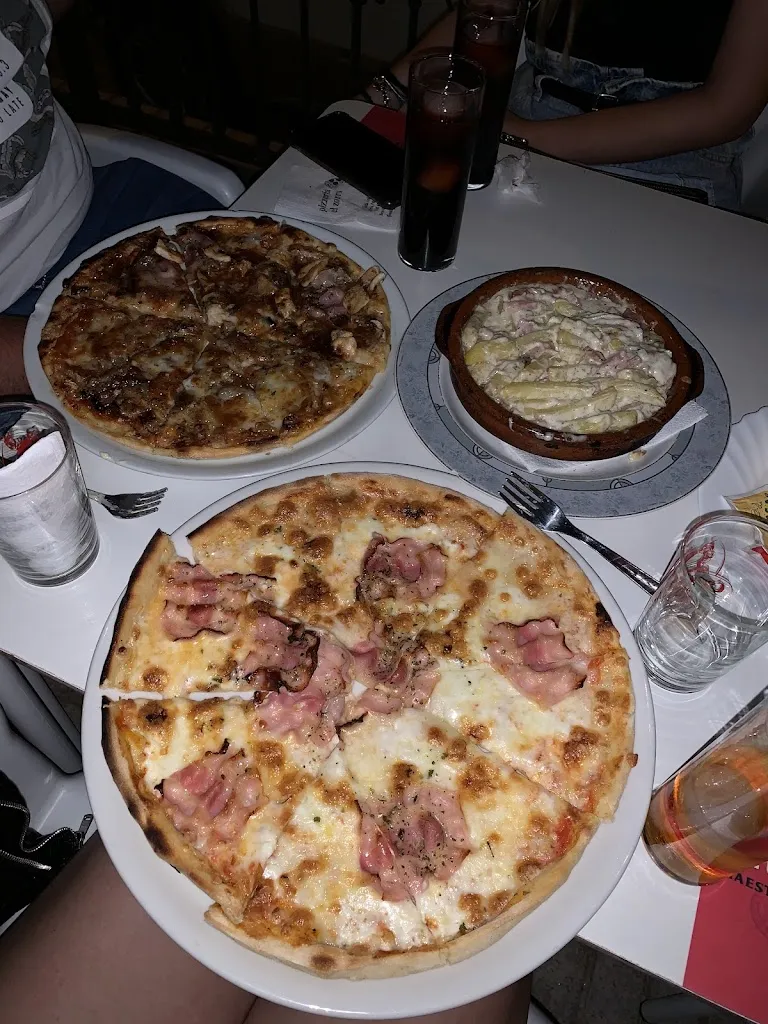 Sara Amorós Manzano_Pizzeria El Zorro_Beas de Segura_review