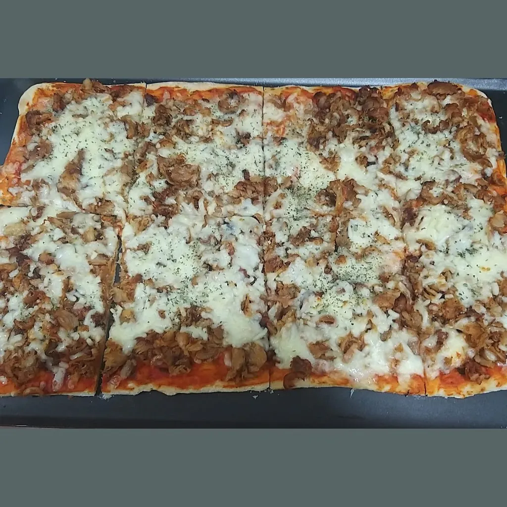 Kebab Pizza Paco Pepe restaurant in Begíjar