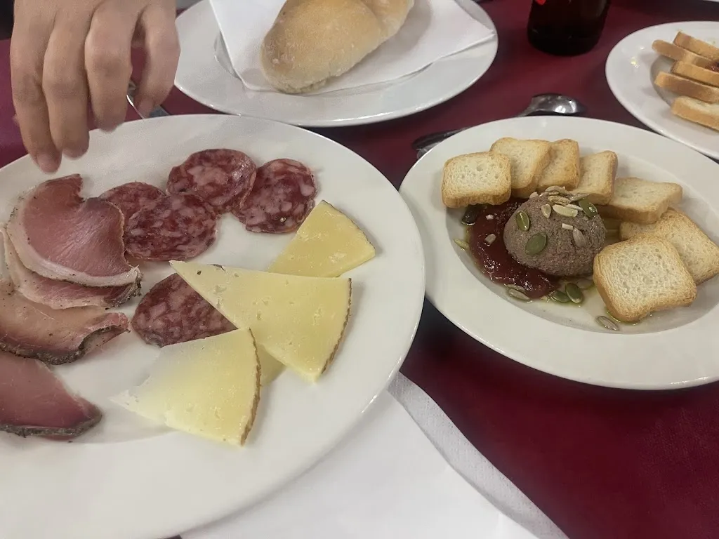 Carmen Montilla_Restaurante Complejo Vergilia_Cabra del Santo Cristo_review