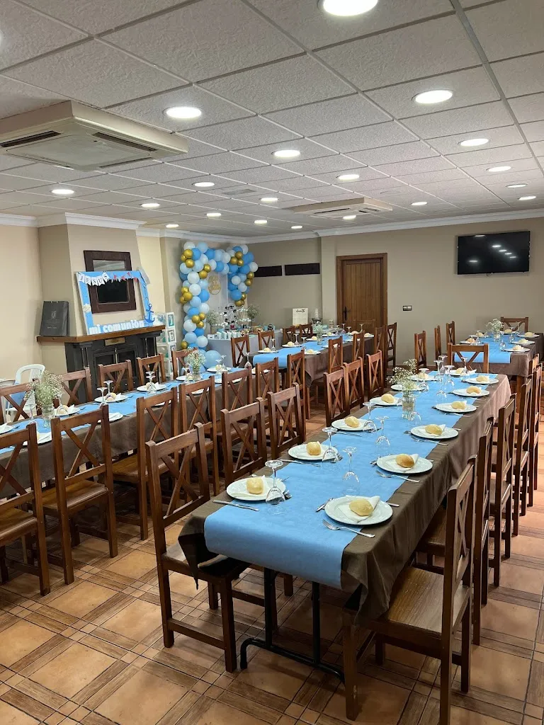 Café Bar Restaurante La Cantina restaurant in Andújar