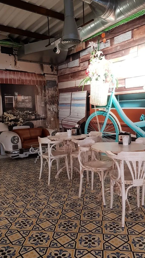 La Cafetera Breakfast restaurant in Andújar