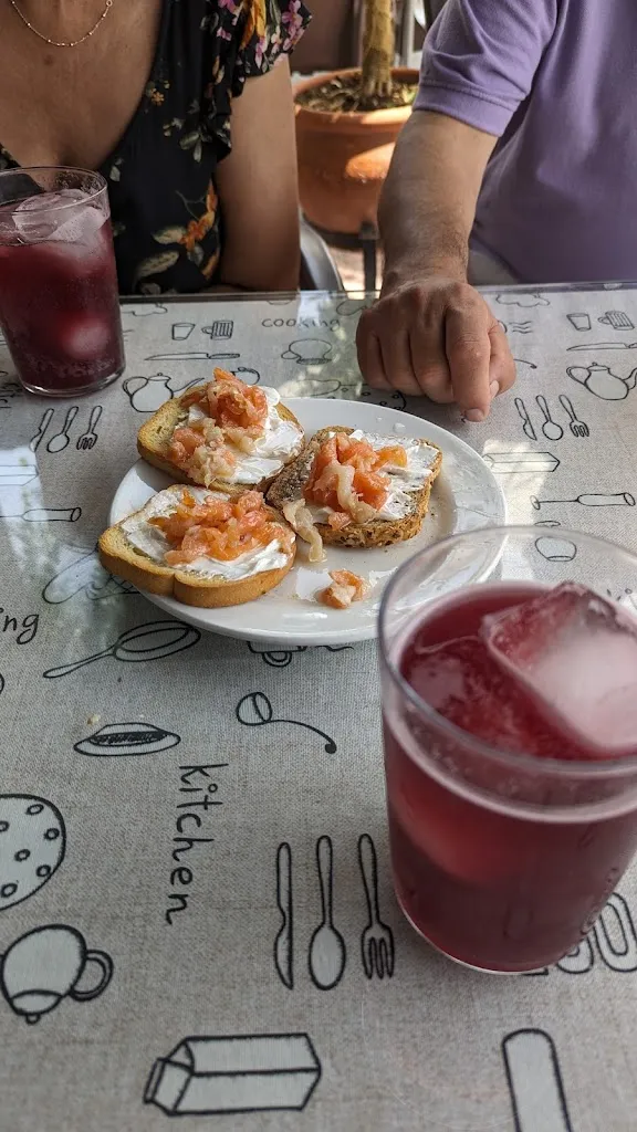 Manolo Rosa Gutierrez_Cafe Bar Kiosko Colón_Andújar_review