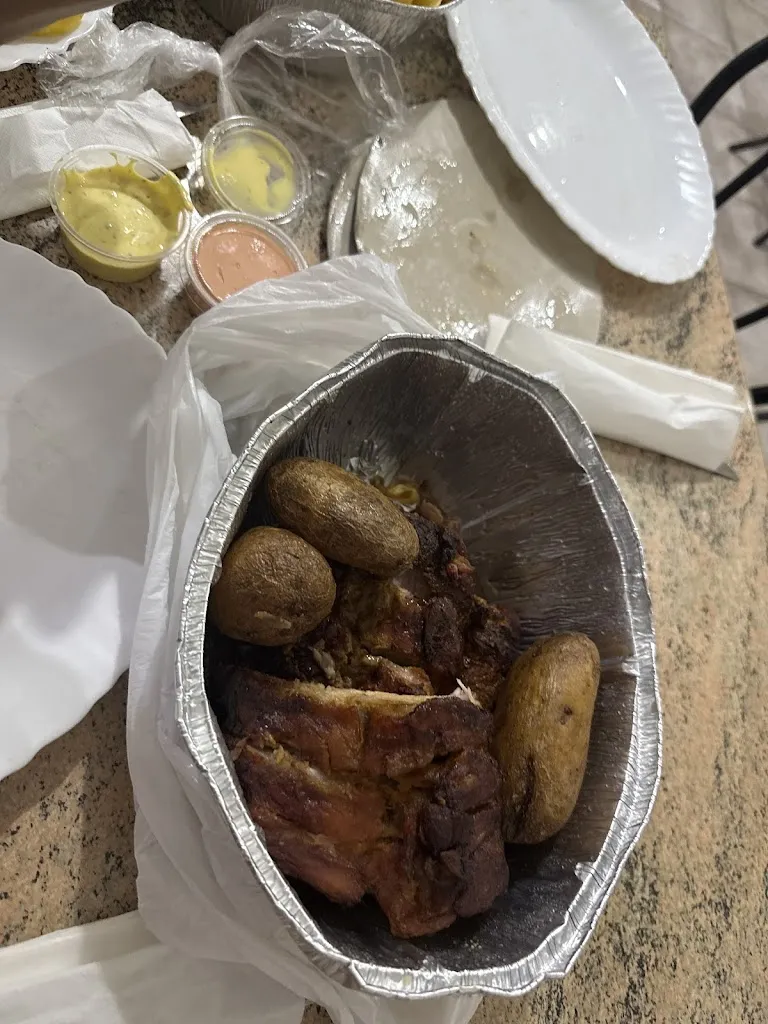 Little Taffy_El Carbonero: pollos a la brasa_Carboneros_review