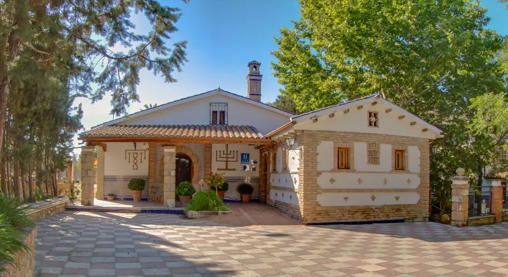 Balneario San Andrés restaurant in Canena