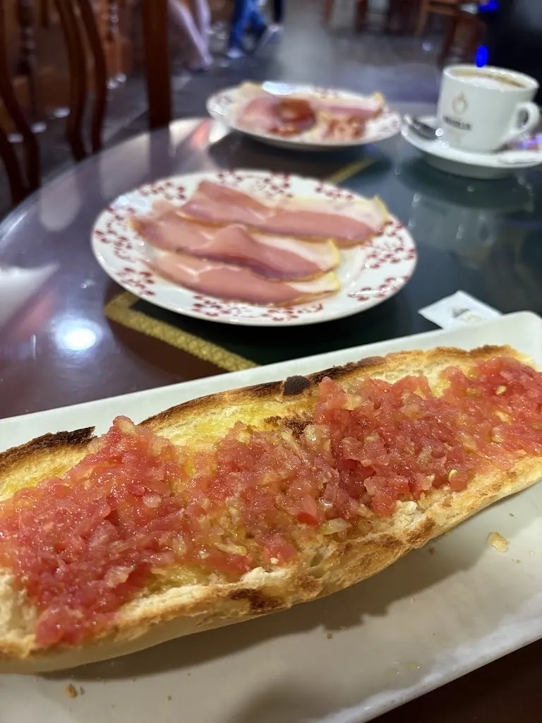 Motonkey Youtube_Hostal Restaurante Los Campanicas_Canena_review