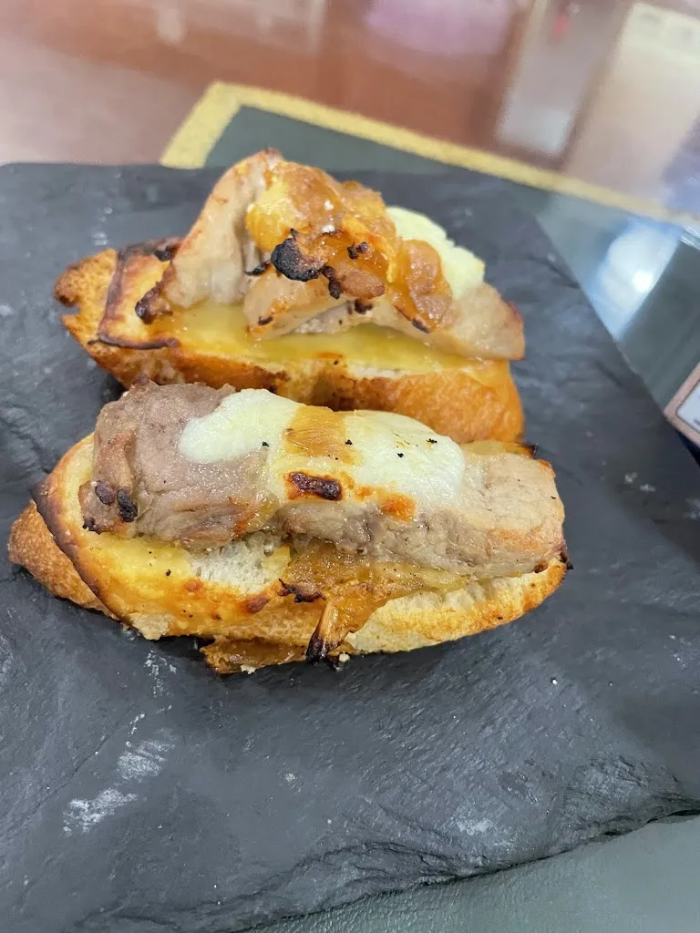 Hostal Restaurante Los Campanicas_Canena_slider_image_2