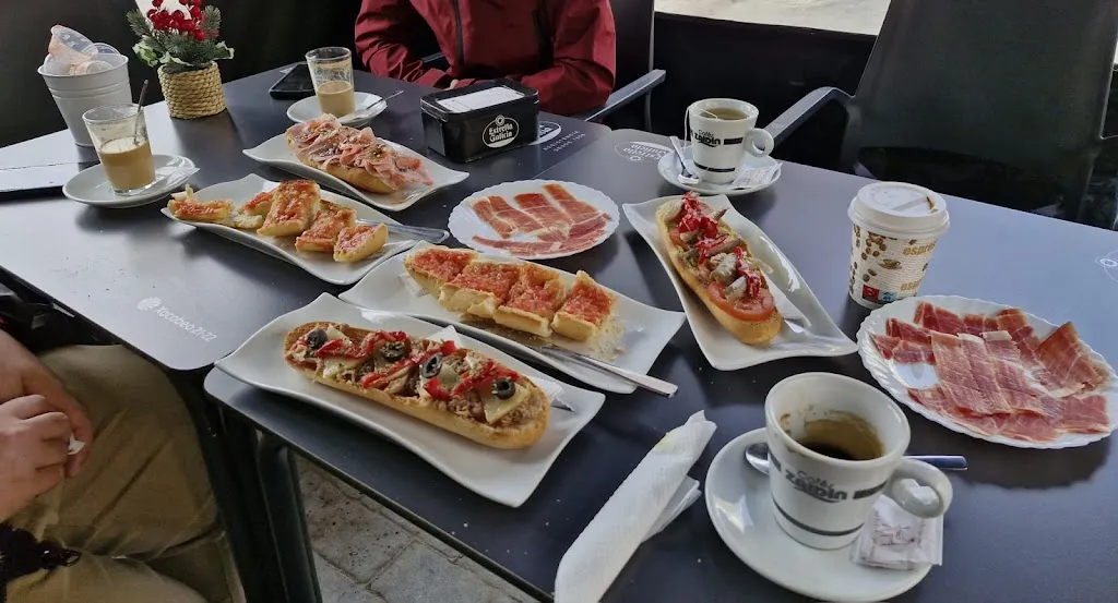 Natalia Ciszewska_Café-bar Virgen De La Cabeza_Campillo de Arenas_review