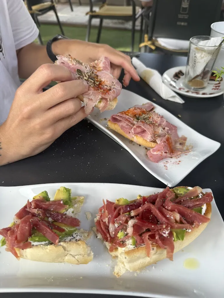 Sandra Marin_Café-bar Virgen De La Cabeza_Campillo de Arenas_review