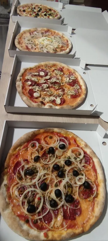 Pizzería Italiana Umberto guglielmo_Chilluévar_slider_image_3