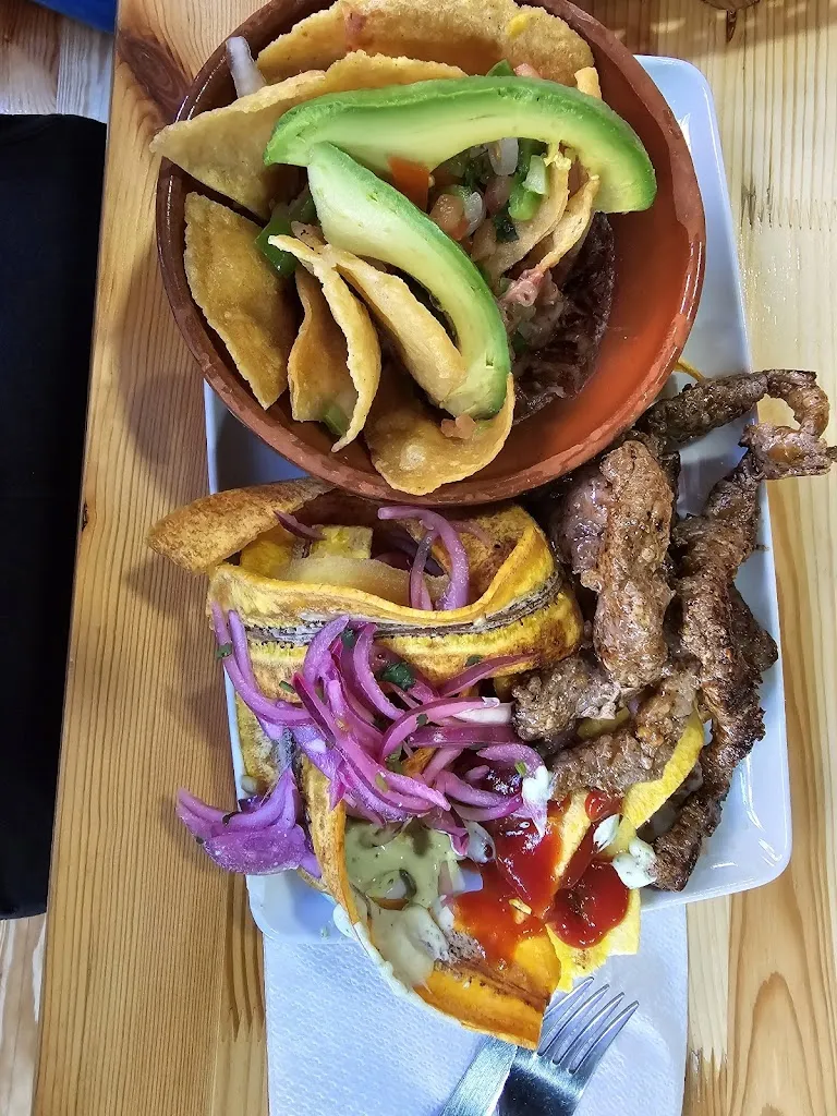 Menu_BAR CAFETERÍA ECUAHONDURAS_Escañuela_image_3