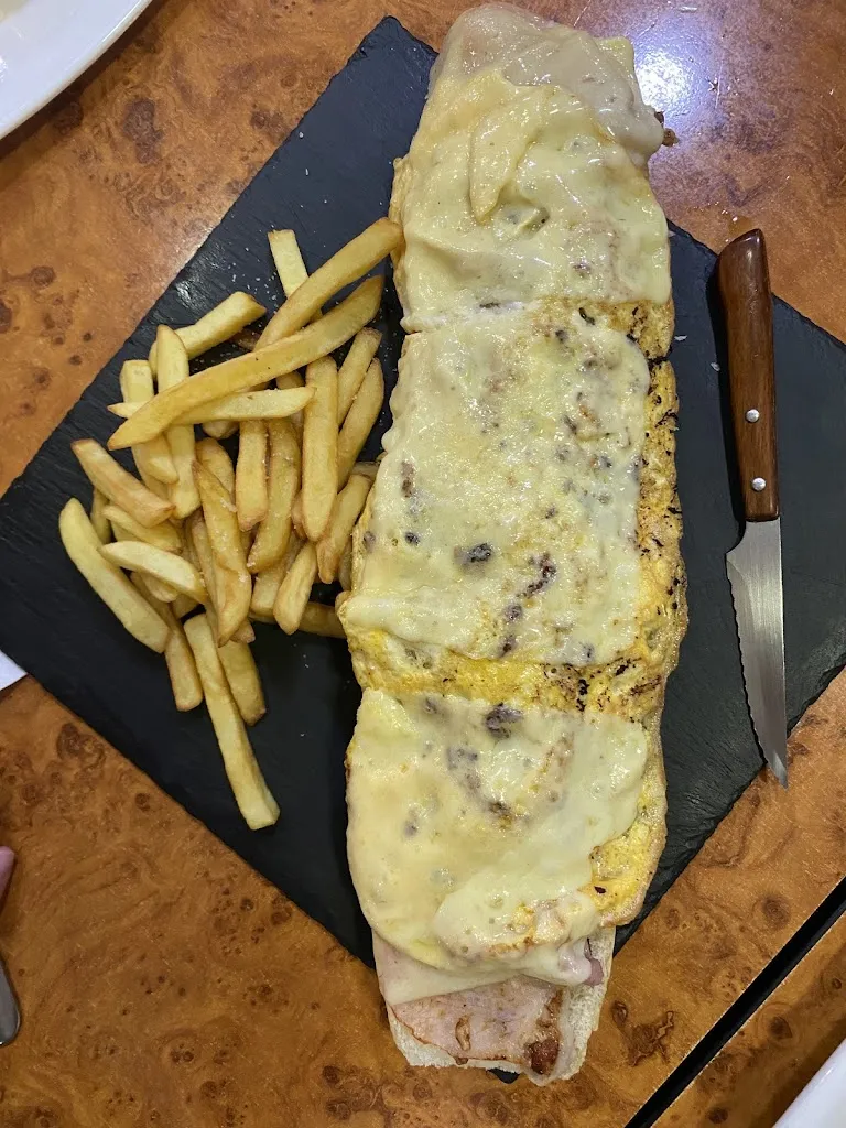 Mayca Galan Sanchez_Café-Bar La Posá_Fuerte del Rey_review