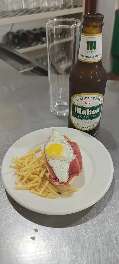 Hogar del pensionista_Carolina La_slider_image_3