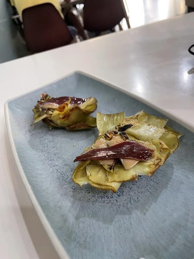 Luis Bartolome_La Galeria_Carolina La_review